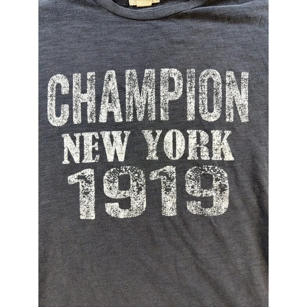 Champion Men's Medium Gray T-Shirt New York 1919 Graphic Short Sleeve Athletic T - Picture 4 of 9